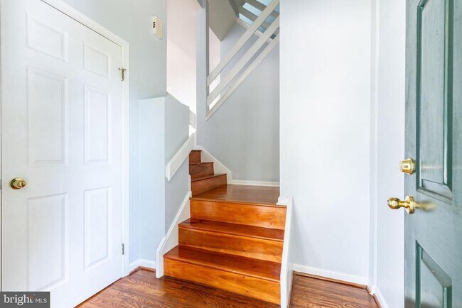 Building Photo - 307 Thyme Ln