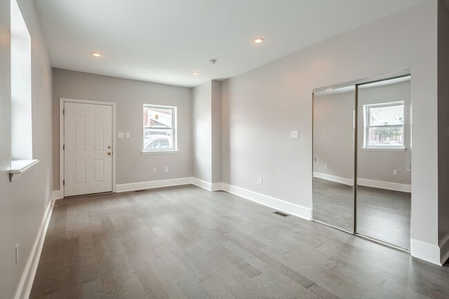 Building Photo - 1400 S 16th St