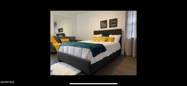 Building Photo - 350 Thunderbird Dr