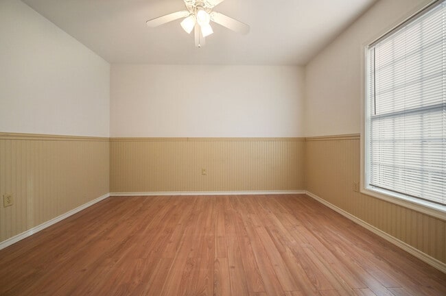 Building Photo - 93 Wyatt St