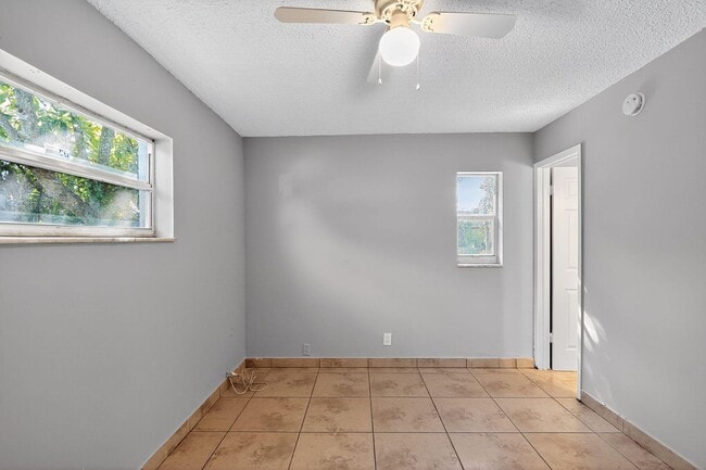 Building Photo - 4810 NW 19th St