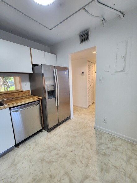 Building Photo - 3341 NW 47th Ter
