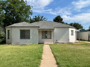 Building Photo - 2 Bedroom Home Located In Tech Terrace!