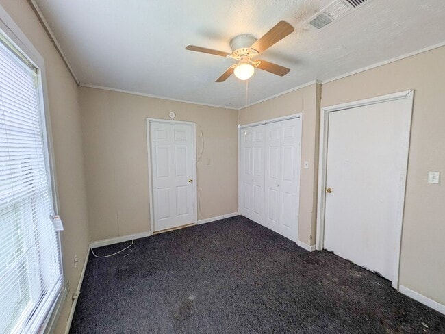 Building Photo - 3350 Cherry Dr