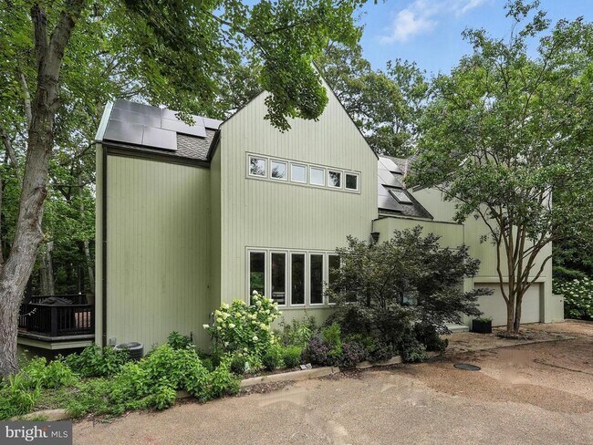 Building Photo - 6702 Oregon Ave NW