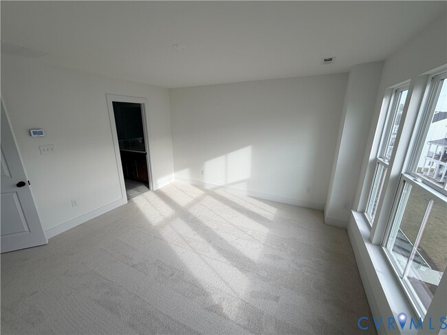 Building Photo - 15375 Sunray Aly