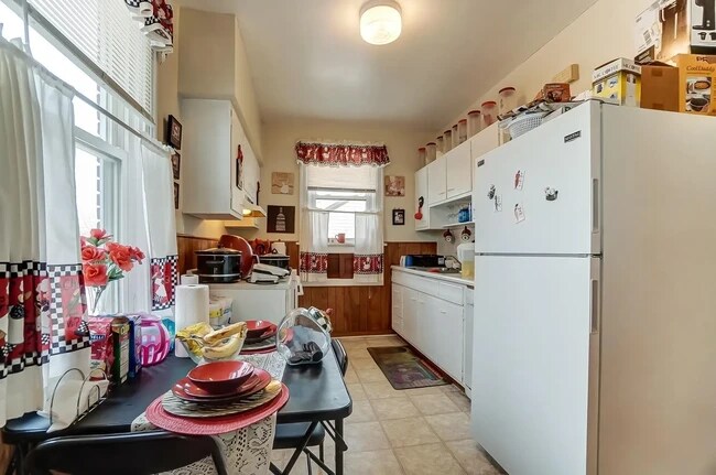 Building Photo - 3317 Wunder Ave