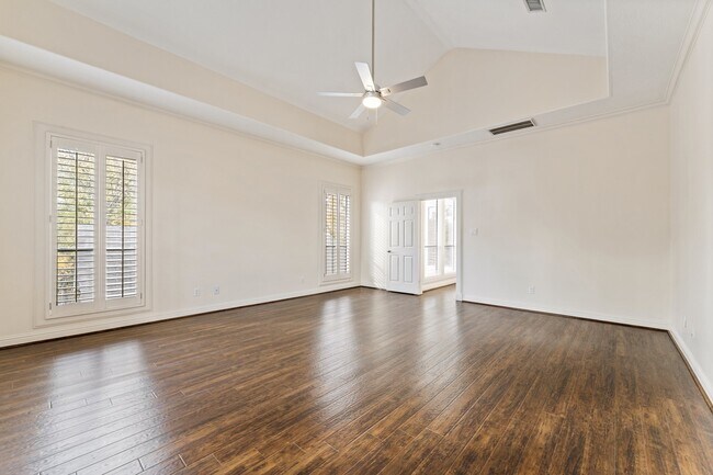 Building Photo - 5422 Gibson St