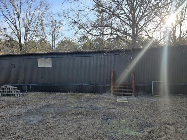 Building Photo - 2623 W Black Creek Rd