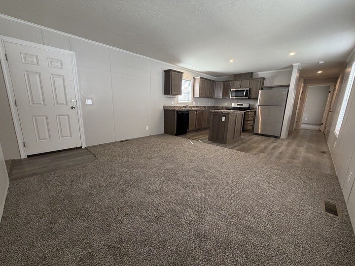 Building Photo - 38056 Johannes Dr