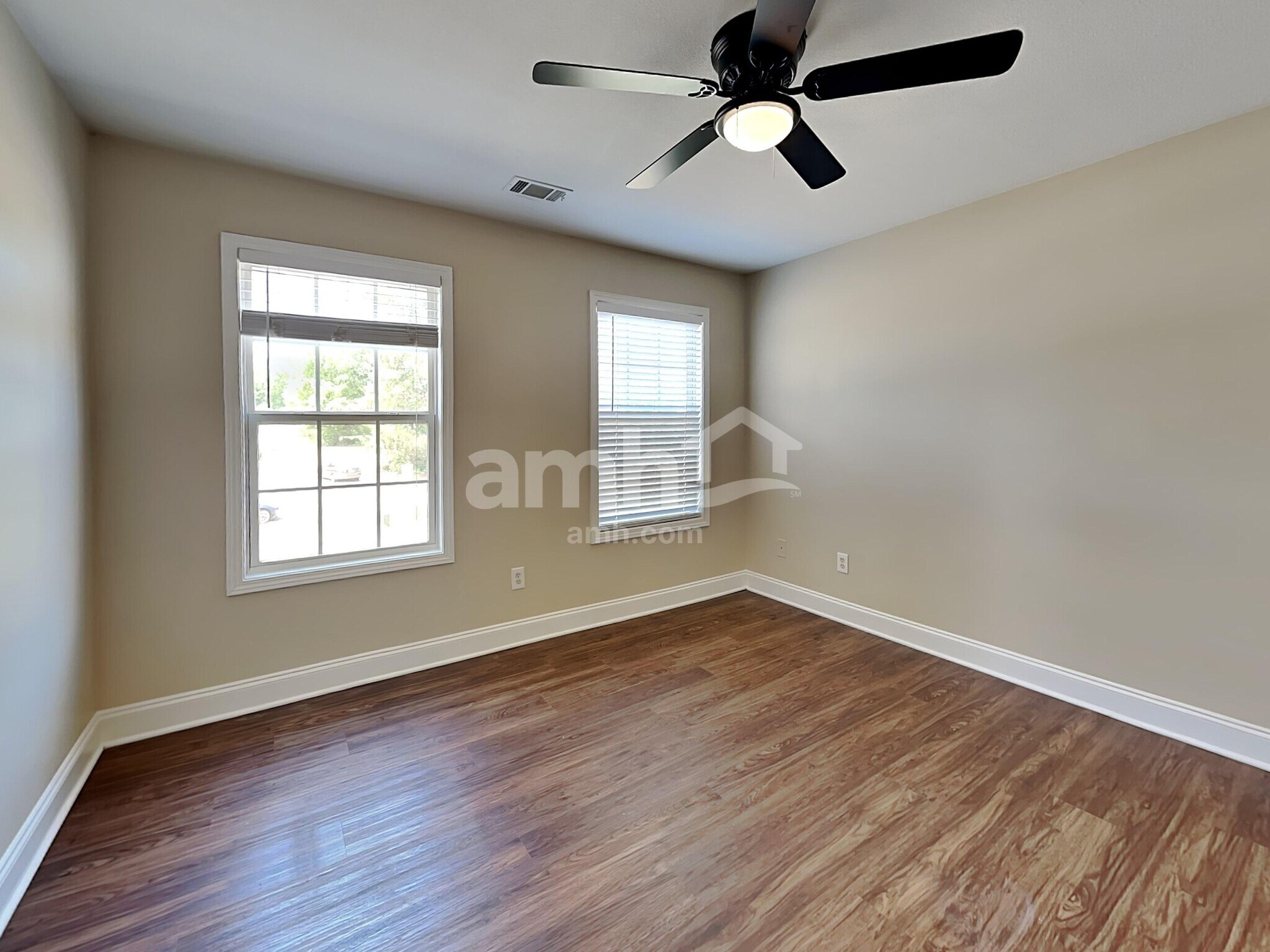 Building Photo - 712 Gatwick Ct