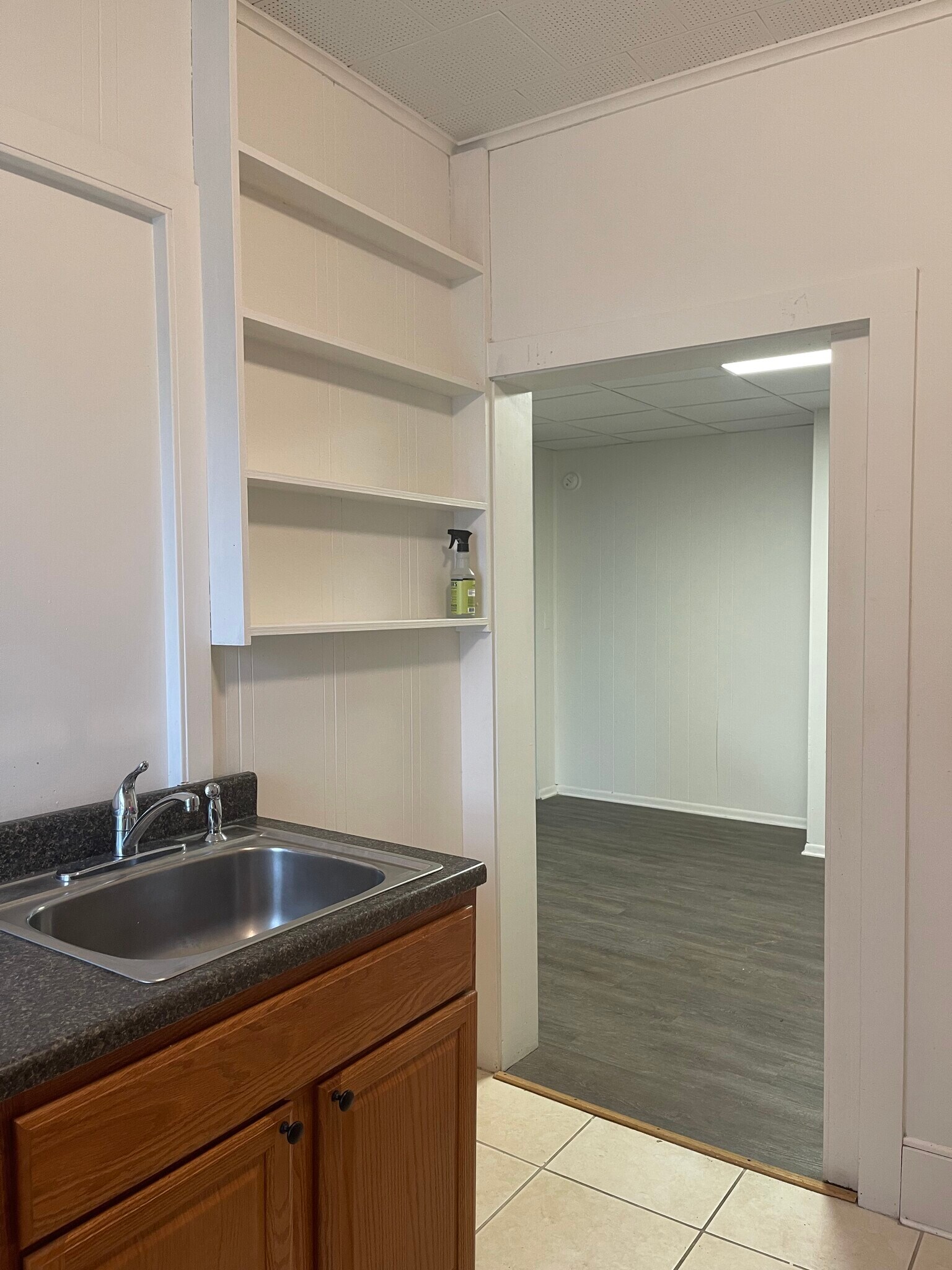 Kitchen looking toward Dining Room - 323 Broad St