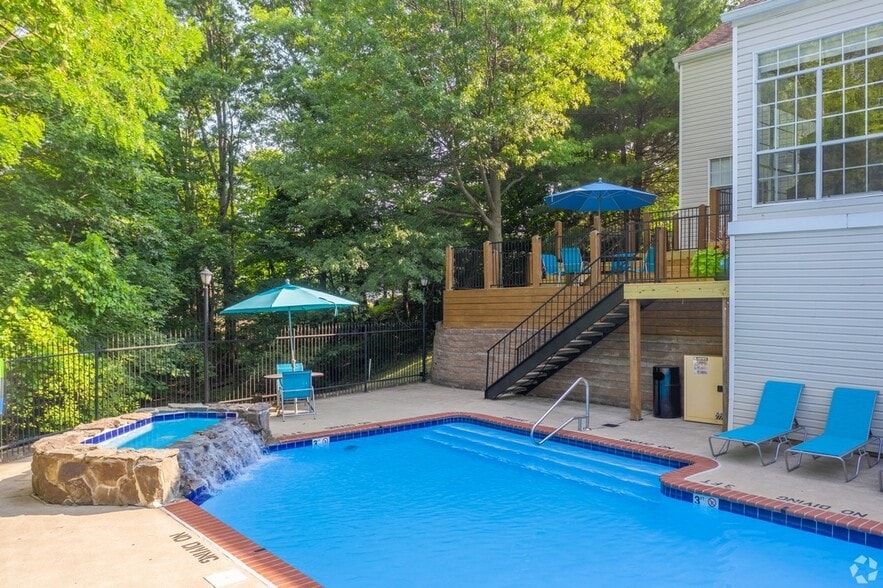 Outdoor Pool - Remington