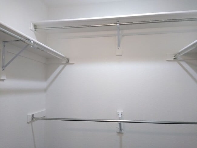 Building Photo - Beautifull Spacious 2 Bedroom 2 Bath Townh...