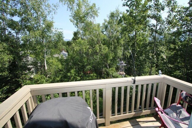Building Photo - Modern and Spacious 4 Bedroom Condo in East Anchorage!