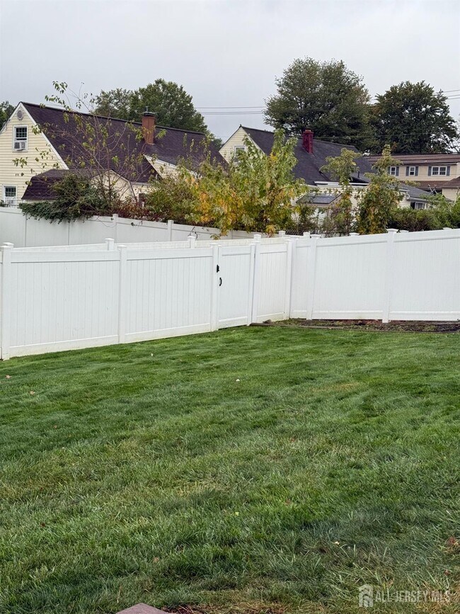 Building Photo - 12 W Iselin Pkwy