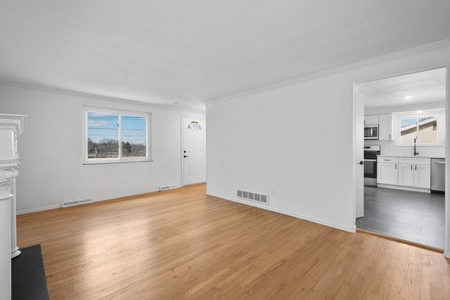 Building Photo - AVAILABLE MAY 1ST — STUNNING 3-BEDROOM HOME IN PENN HILLS!