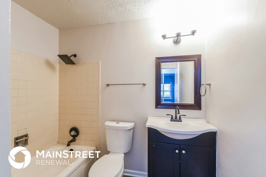 Building Photo - 15520 Ninety-Seventh Ave