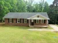 Building Photo - 10 Dogwood Ln