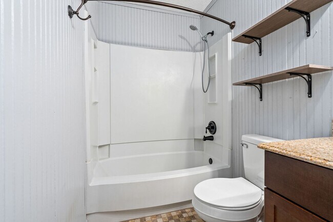 Building Photo - The Brookes Condos, Unit 02-09