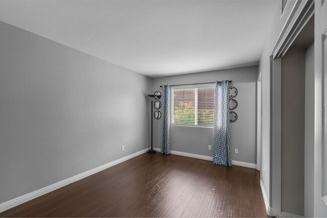 Building Photo - 26426 Cardinal Dr