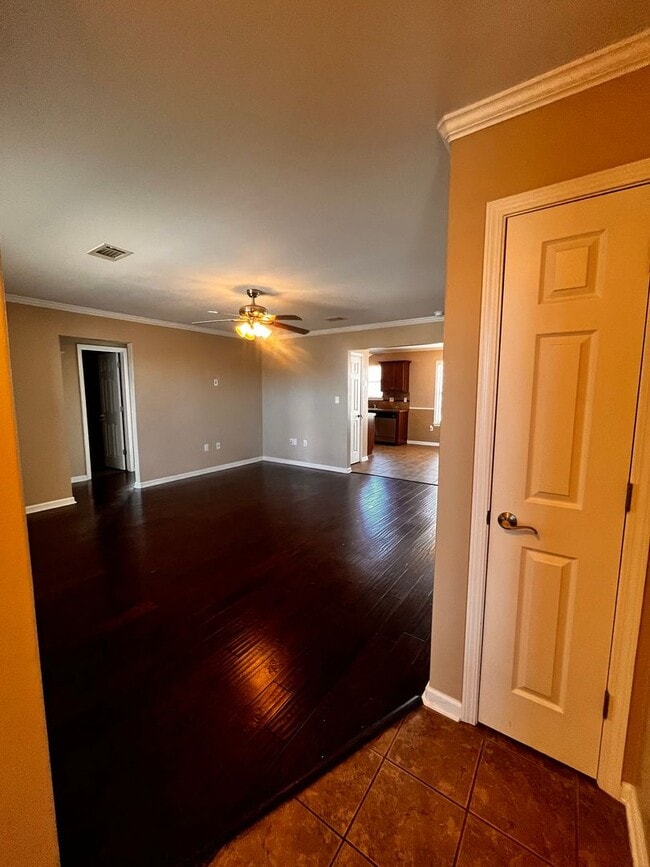 Building Photo - 3/2 in Sherwood