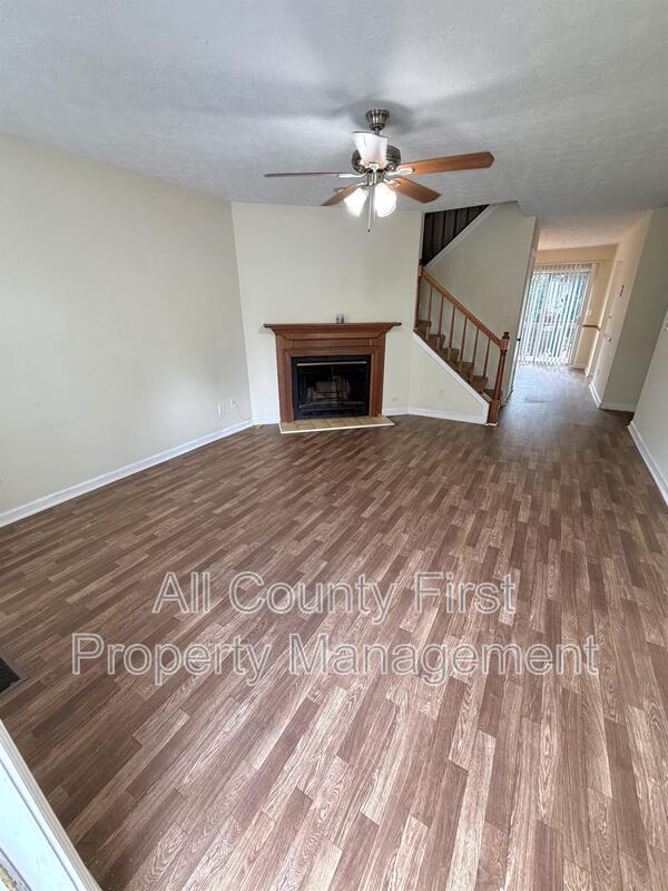 Building Photo - 1183 Red Oak Cove
