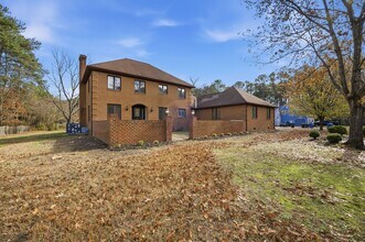 Building Photo - 9 Rhodelia Ln