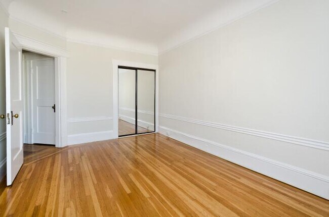 Building Photo - 1 bedroom in San Francisco CA 94109