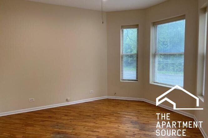 Building Photo - 2300 S Ridgeway Ave