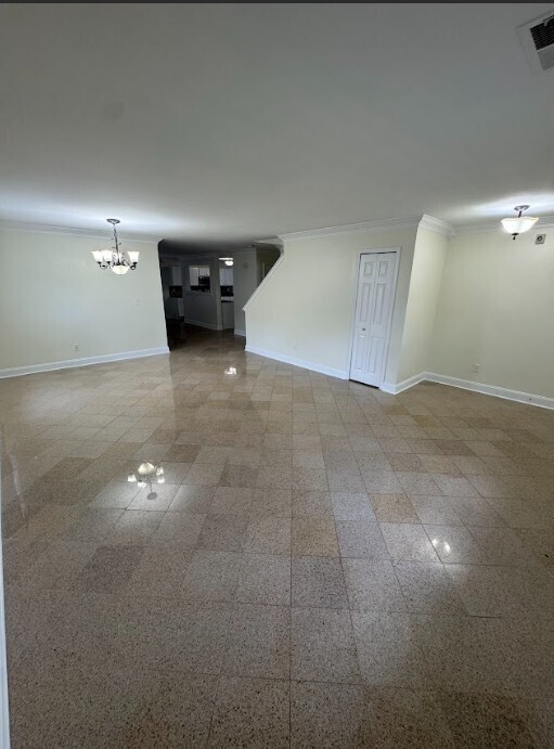 Building Photo - Spacious 3200+ sq. ft. home with large kit...