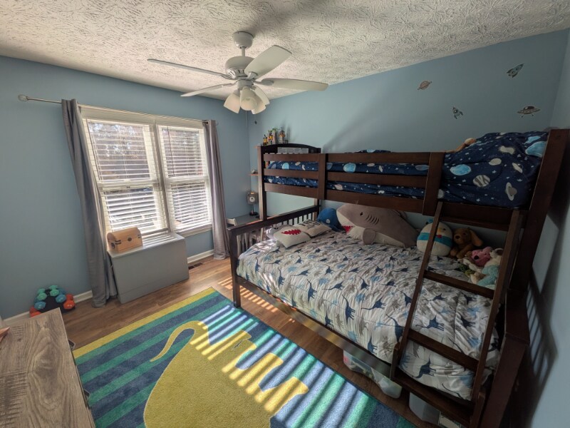 Building Photo - 5845 Shadewater Dr