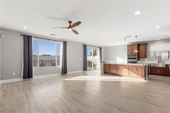 Building Photo - 9929 Fletcher Peak Ave