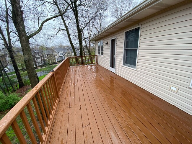 Building Photo - Outdoor living in the city