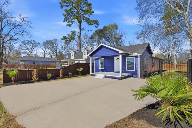 Building Photo - 915 Nevell St