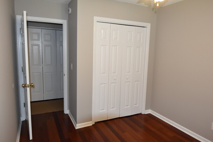 Building Photo - 4824 Weybridge Ln