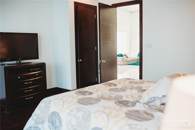 Building Photo - 2012 S 48th St