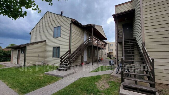 Building Photo - 3516 11th Ave S