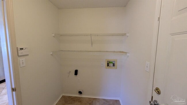 Building Photo - 213 Mirabelle Cir