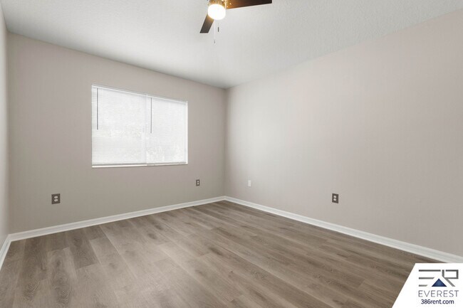 Building Photo - 60 Brigadoon Ln