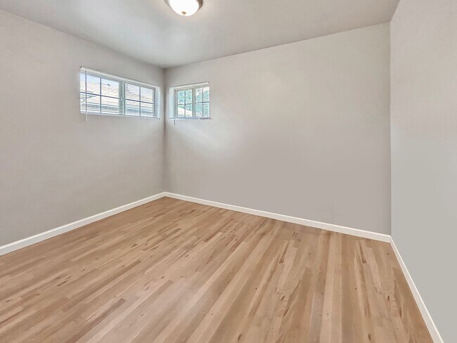 Building Photo - SLOAN'S LAKE: 2-BEDROOM UNIT WITH HIGH-END...
