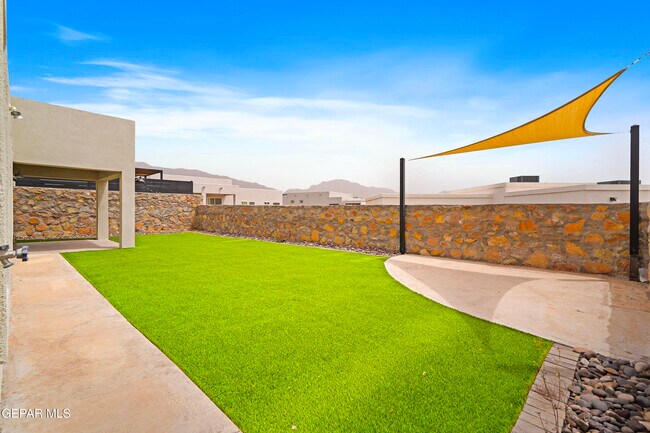 Building Photo - 7348 Mule Team Dr