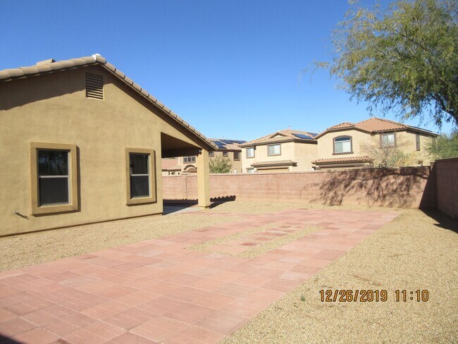 Building Photo - Rancho Sahuarita beautiful home