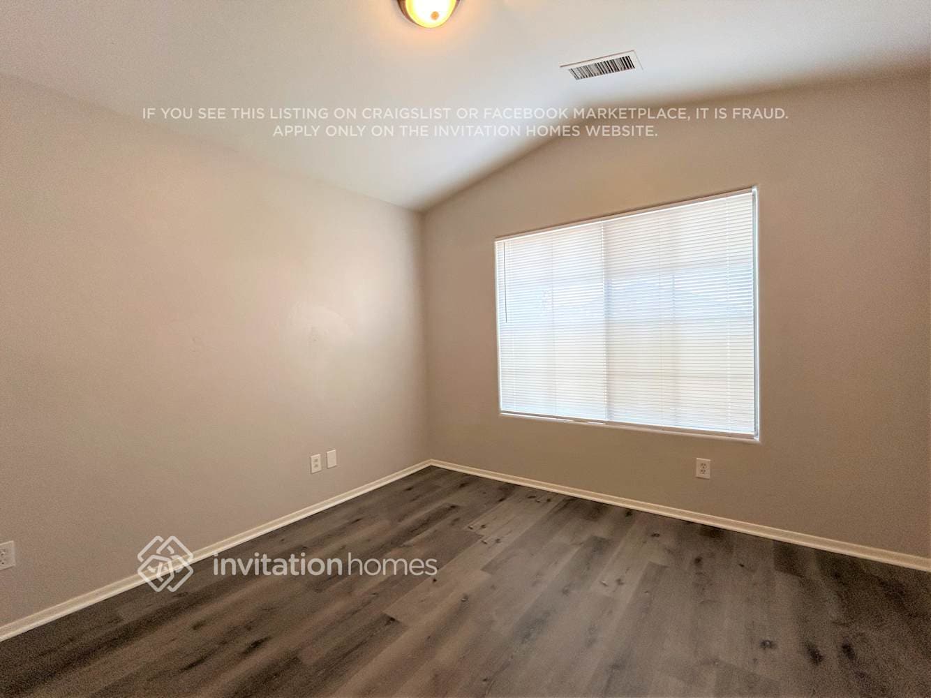 Building Photo - 8524 W Chickasaw St