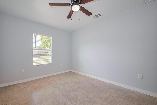 Building Photo - 52 Penway St