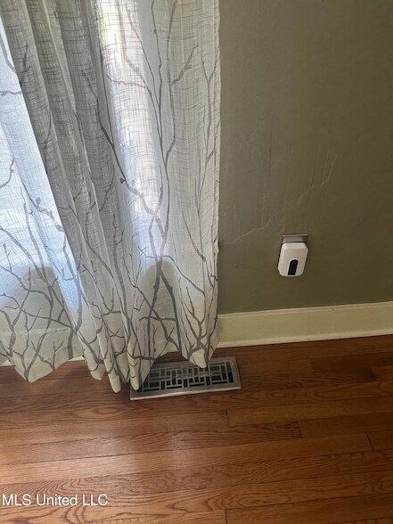 Building Photo - 3564 Cowan Pl