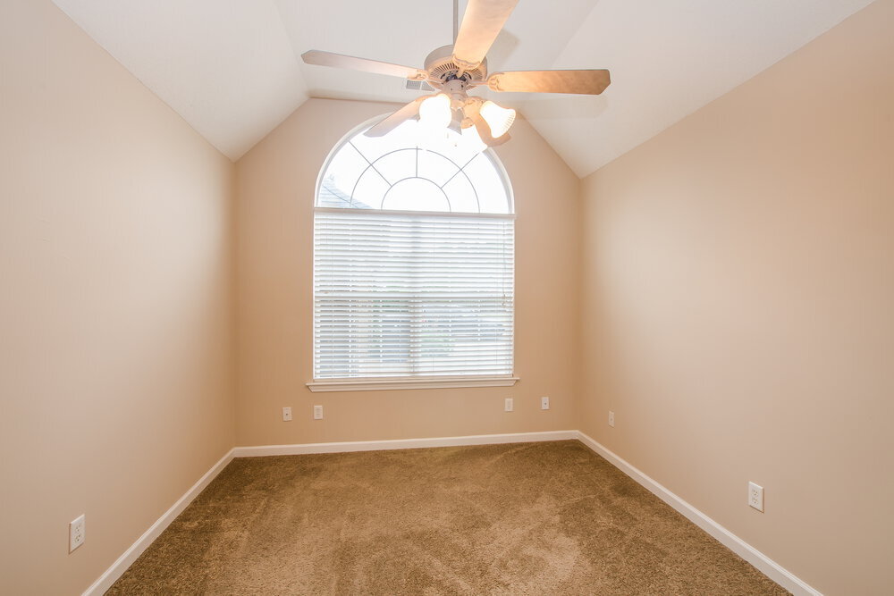 Building Photo - 938 Classic Cove