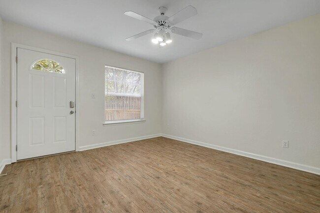 Building Photo - 4116 Silkbay Ct
