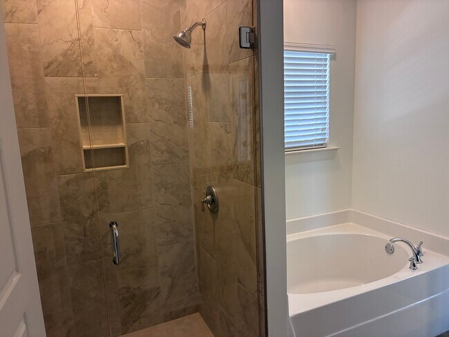 Building Photo - 2491 Mimms Ln