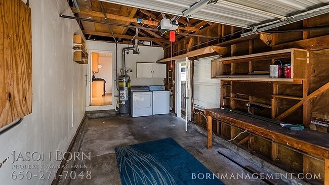 Building Photo - 1351 Chestnut St